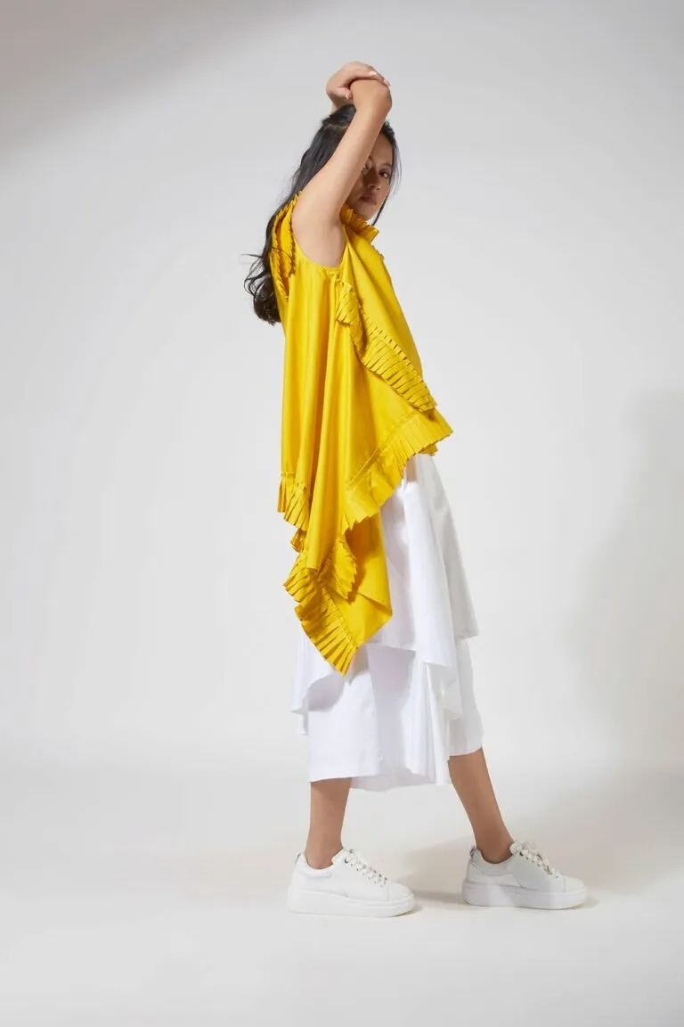 ASYMMETRICAL TOP WITH DECONSTRUCTED FRILL PANEL