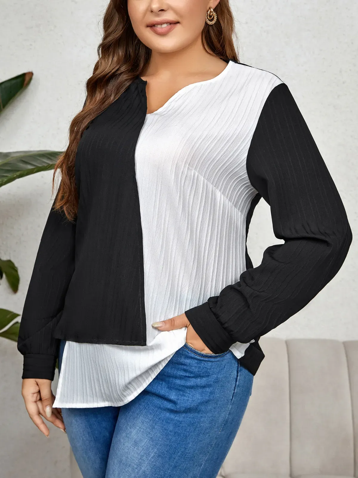 Bold Divide Asymmetrical Long Sleeve Plus Size Blouse