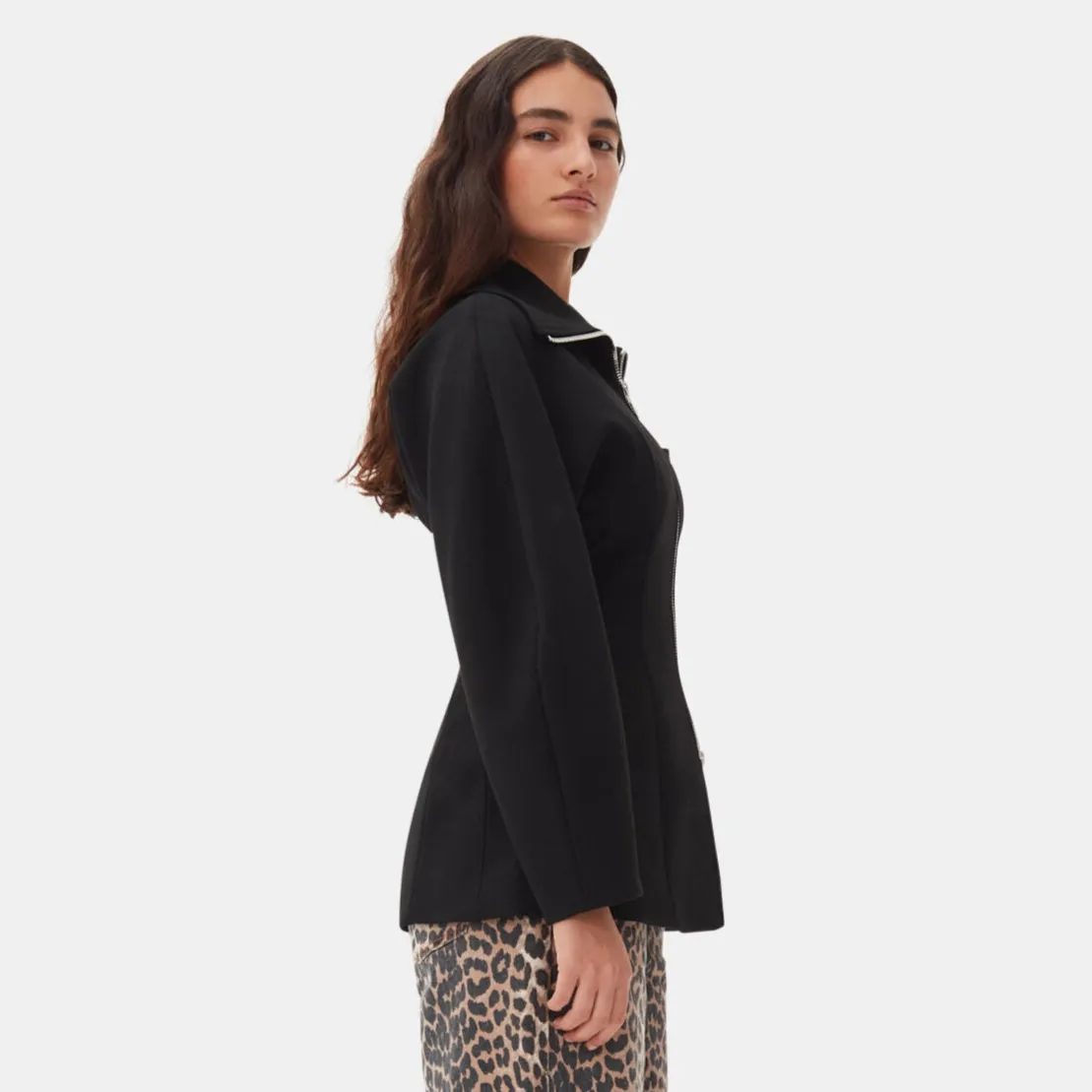 BONDED CREPE CURVE SLEEVE JACKET | BLACK