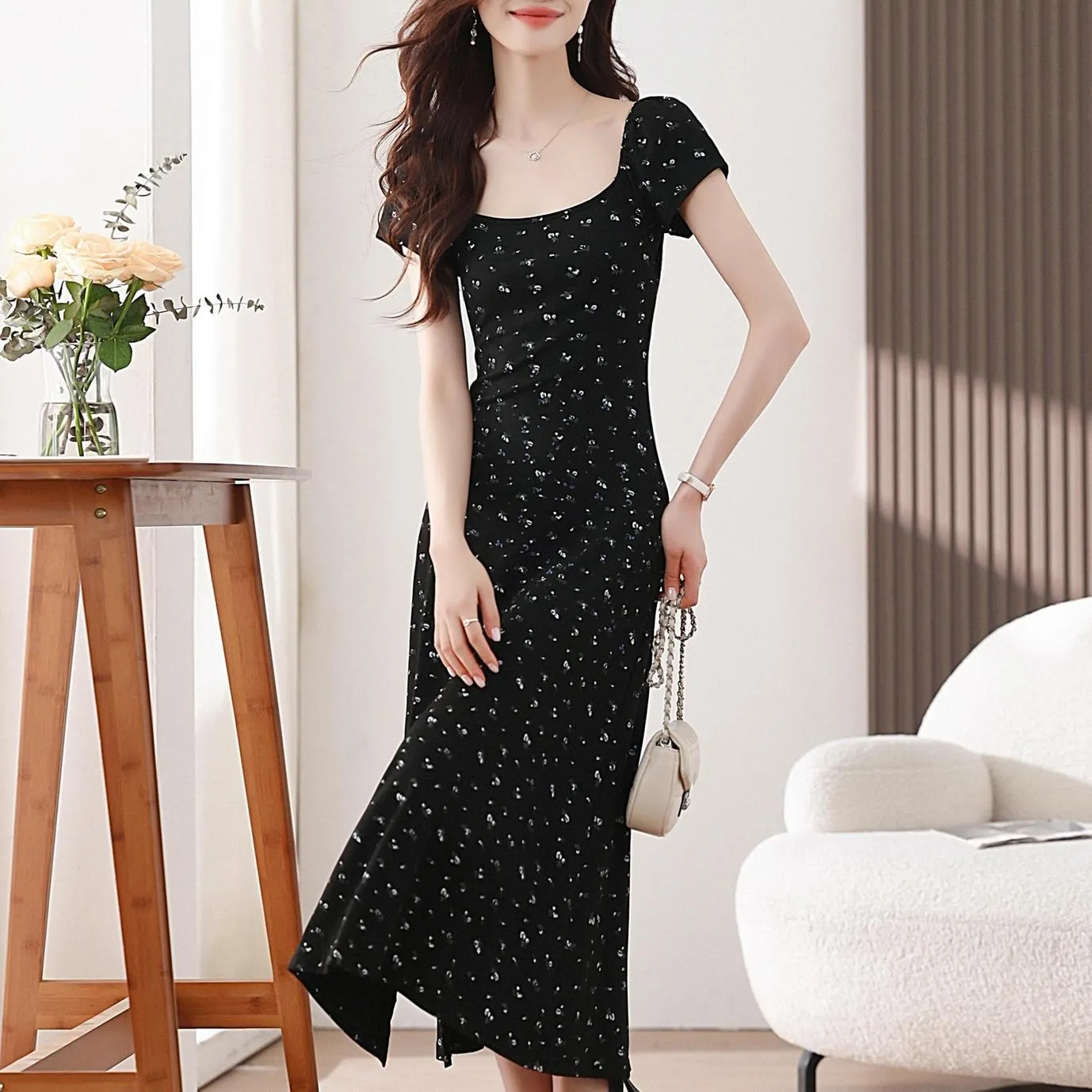 Chic Women's Maxi Slip Dress with Full Floral Print Design