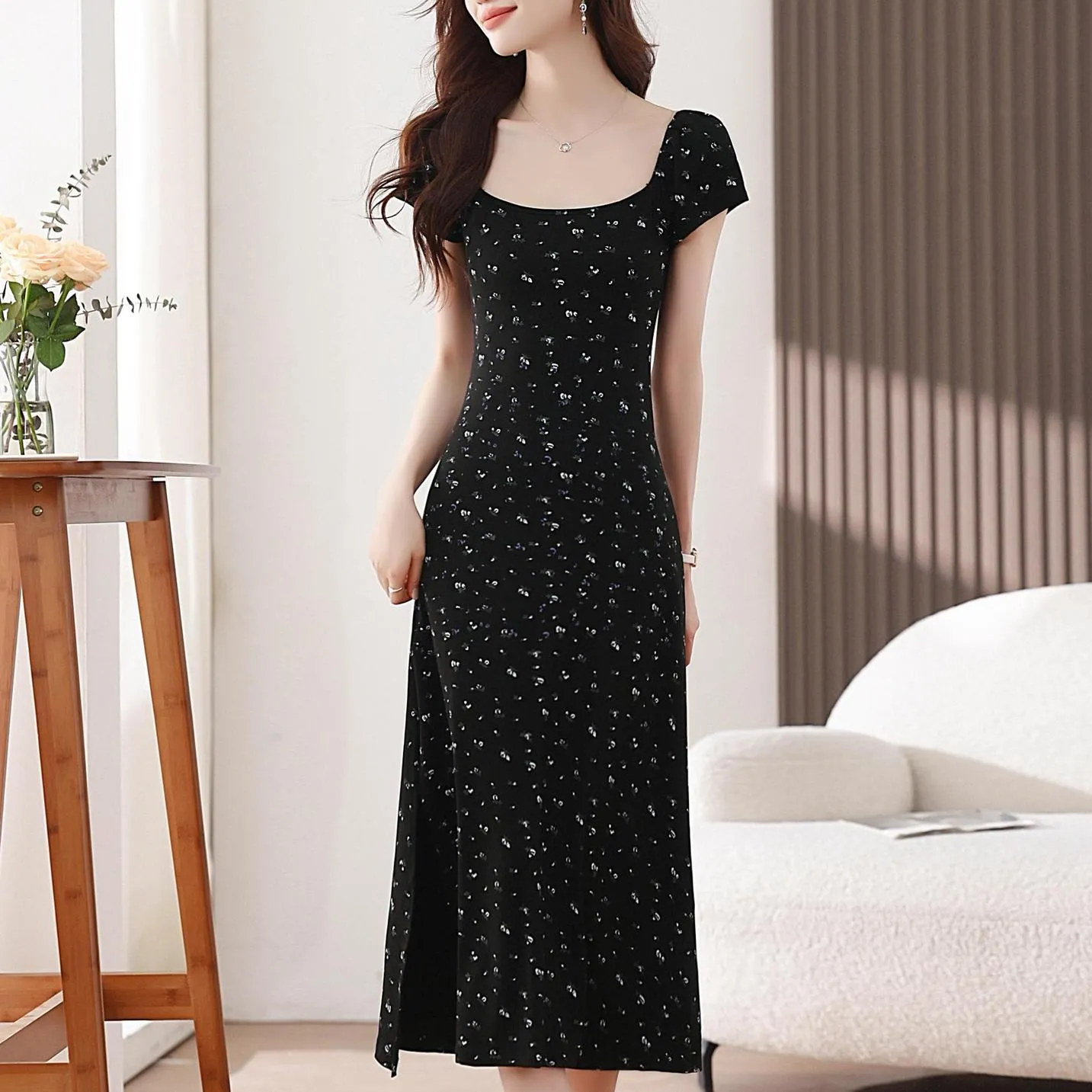 Chic Women's Maxi Slip Dress with Full Floral Print Design