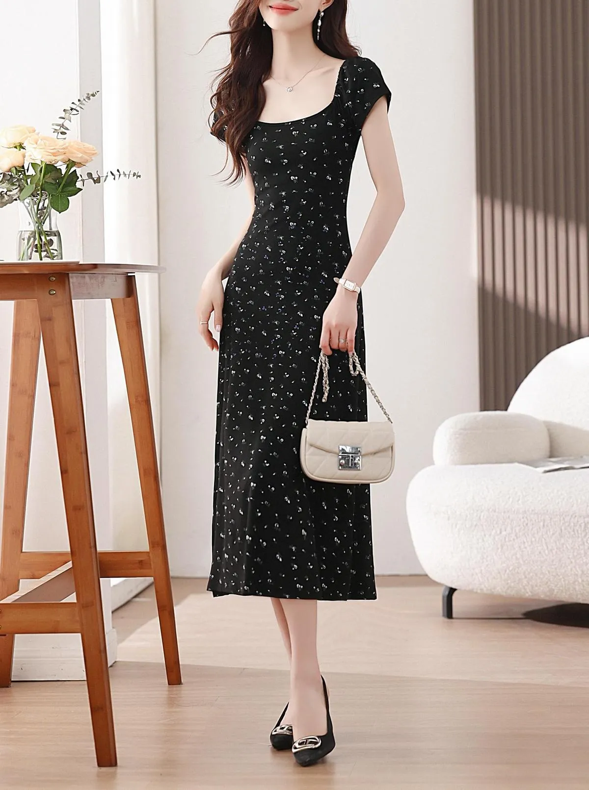 Chic Women's Maxi Slip Dress with Full Floral Print Design