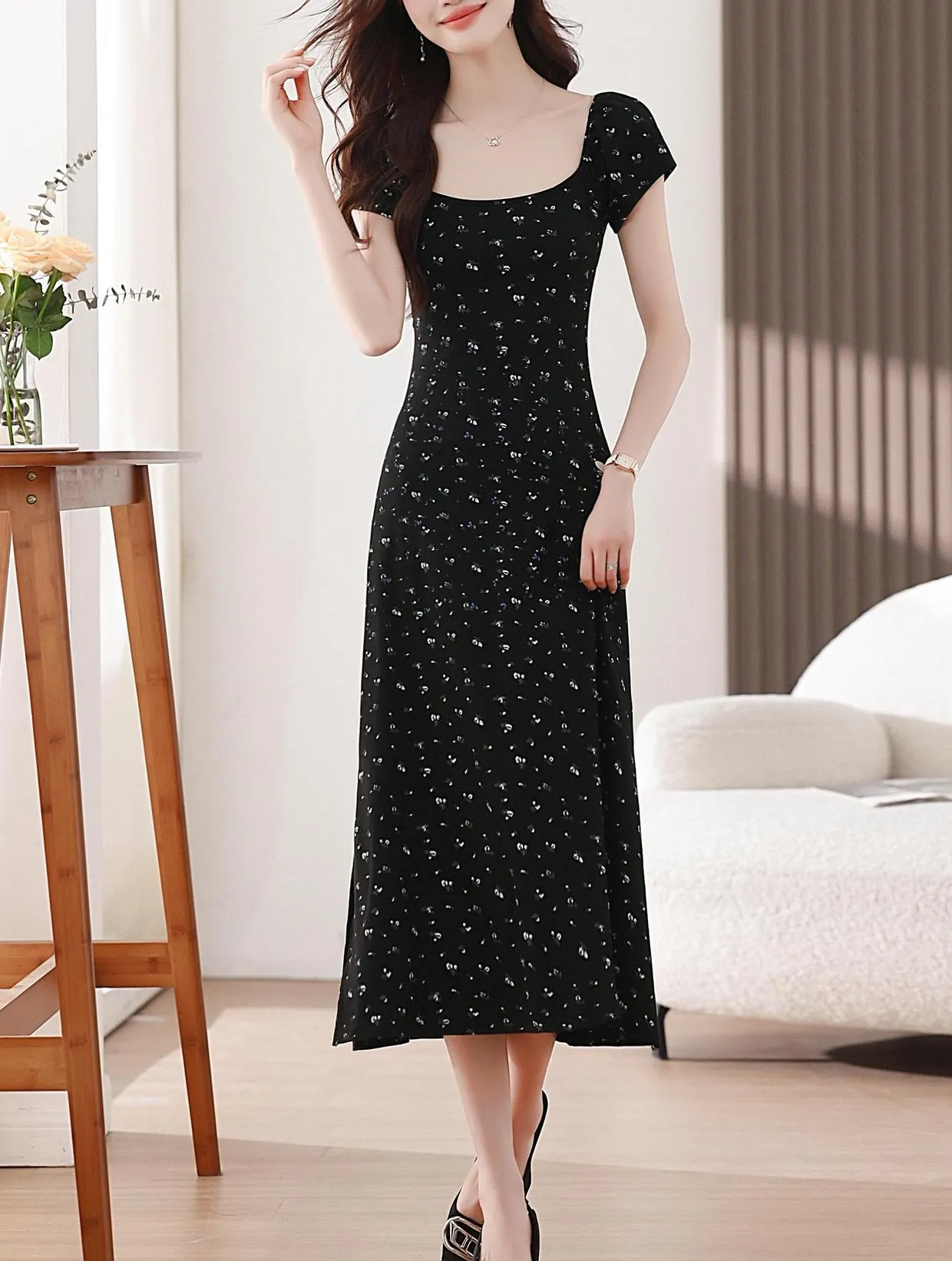 Chic Women's Maxi Slip Dress with Full Floral Print Design