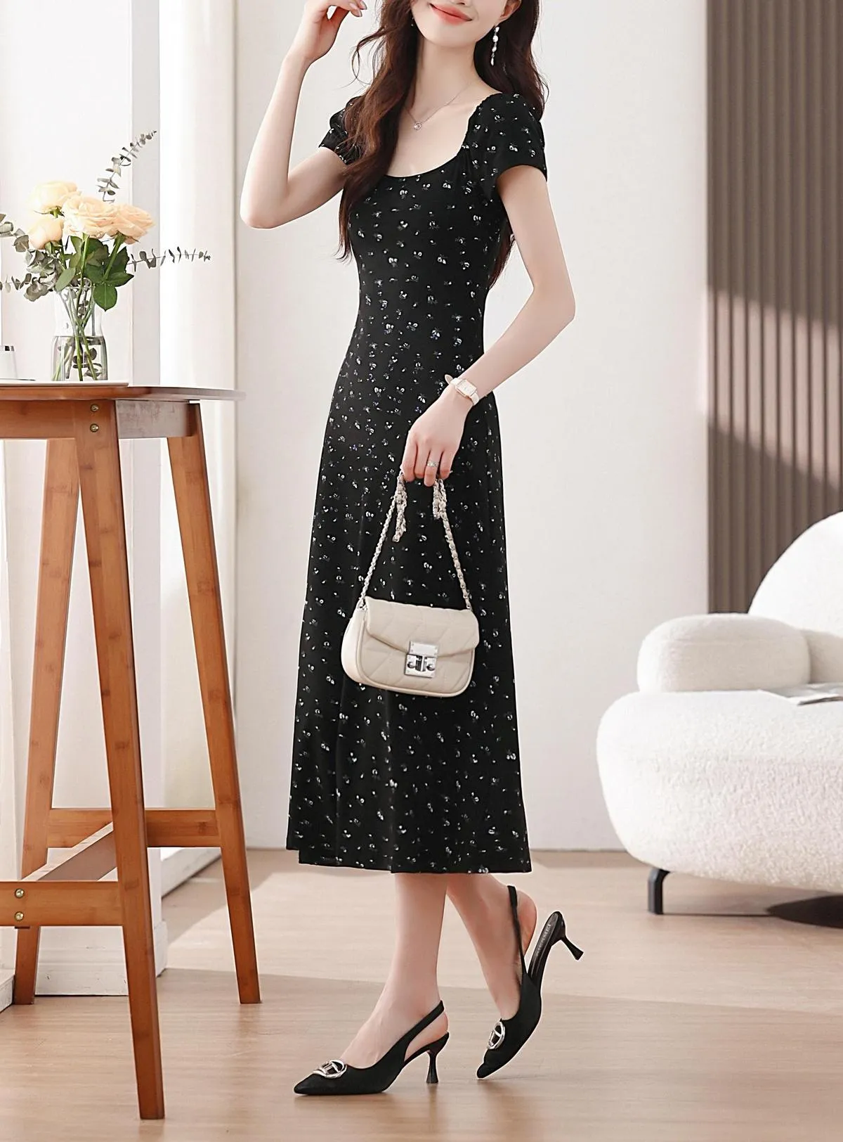 Chic Women's Maxi Slip Dress with Full Floral Print Design