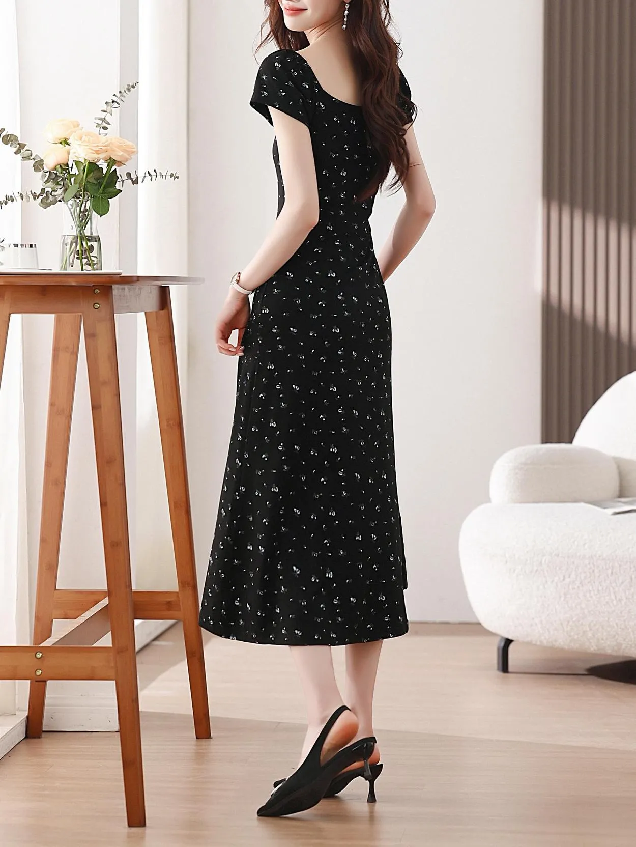 Chic Women's Maxi Slip Dress with Full Floral Print Design