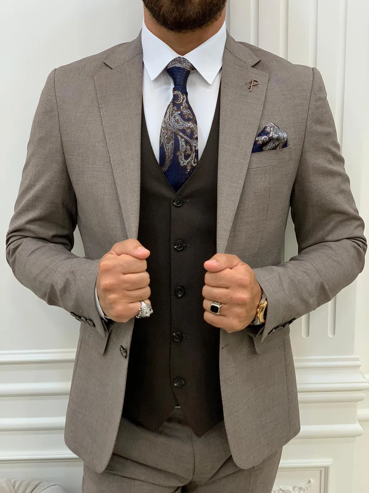 Dayton Brown Slim Fit Notch Lapel Suit - Elegant Three-Piece Attire for Any Occasion