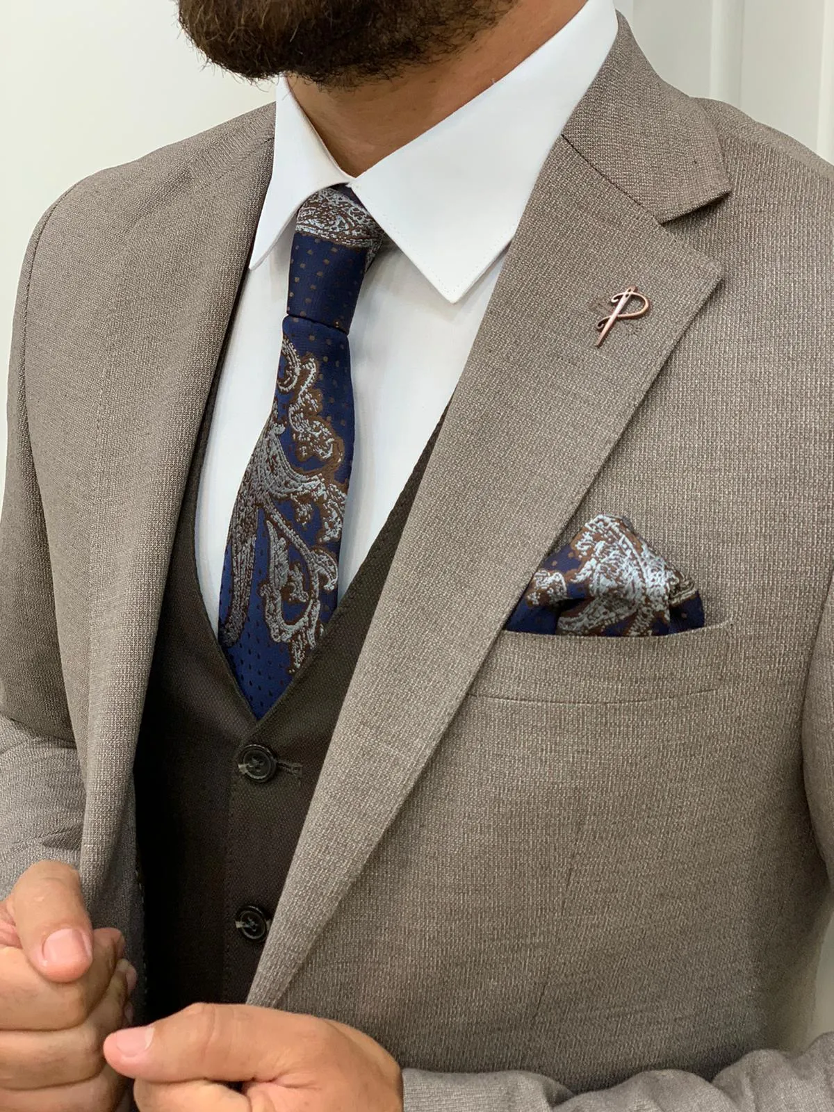 Dayton Brown Slim Fit Notch Lapel Suit - Elegant Three-Piece Attire for Any Occasion