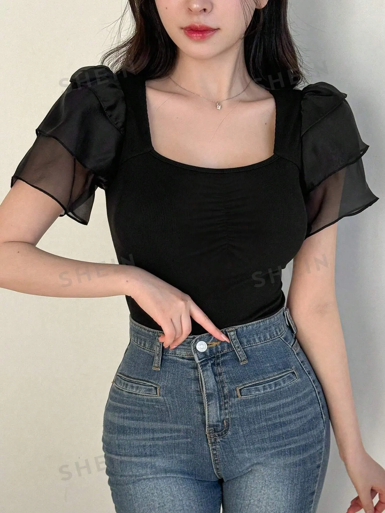 DAZY Women's Square Neck Ruffle Short Sleeve T-Shirt