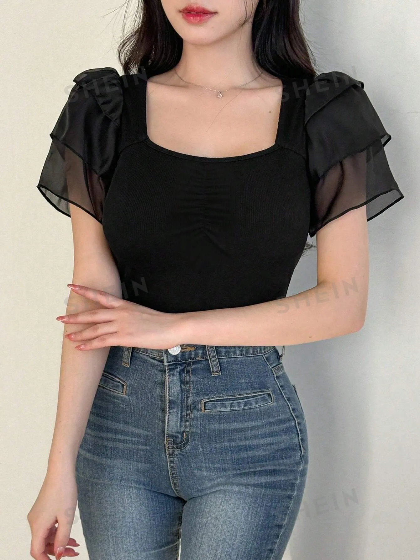 DAZY Women's Square Neck Ruffle Short Sleeve T-Shirt