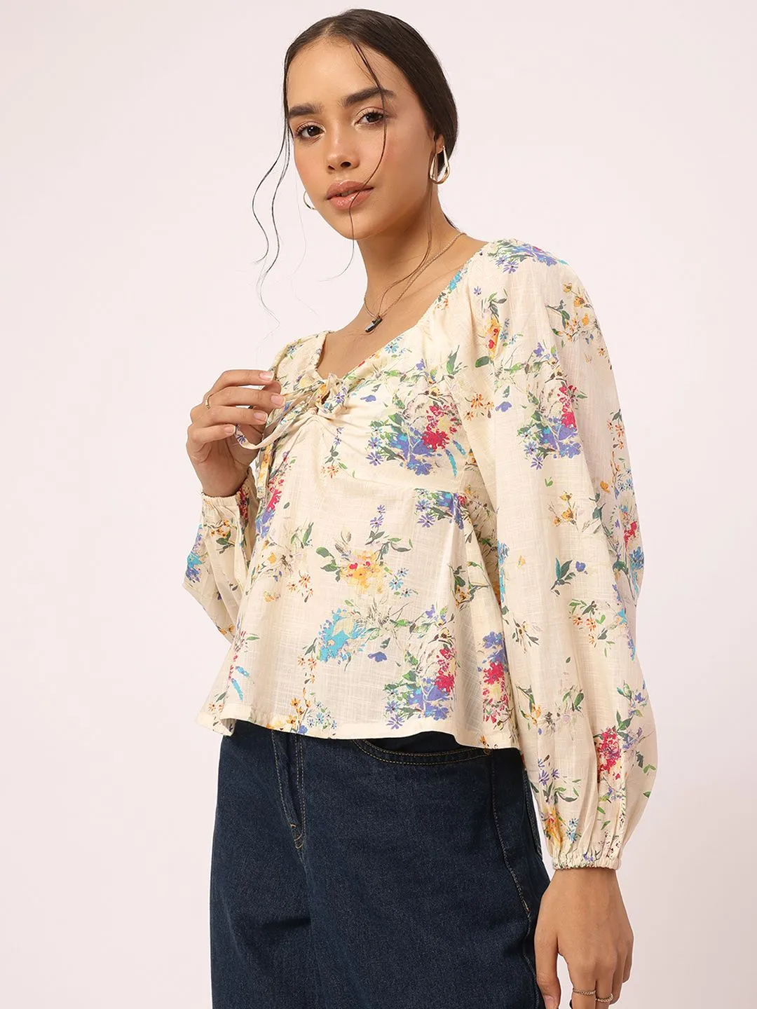 DressBerry Delicate Florals Puff Sleeves Top