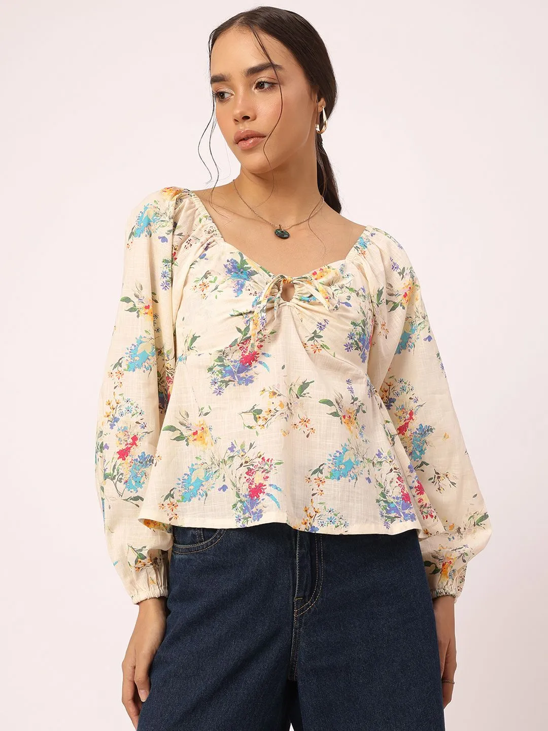DressBerry Delicate Florals Puff Sleeves Top