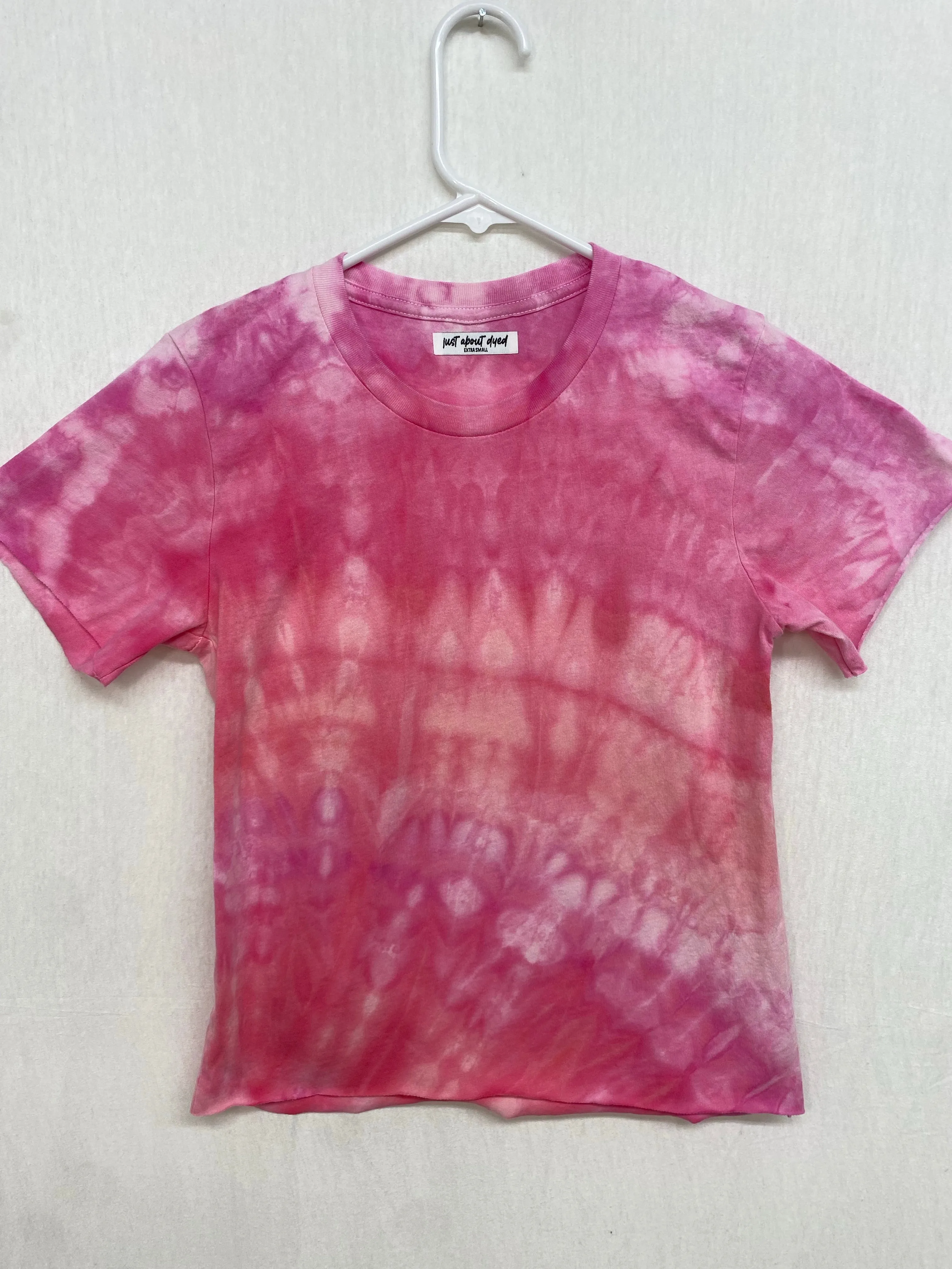 EXTRA SMALL Queen of Hearts Tee