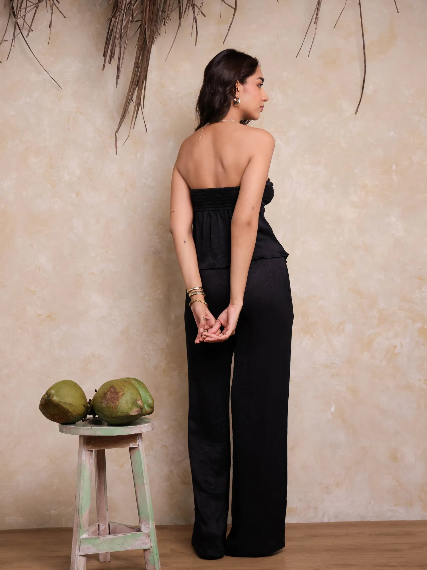 Front Twisted Asymmetrical Hem Detailed Top