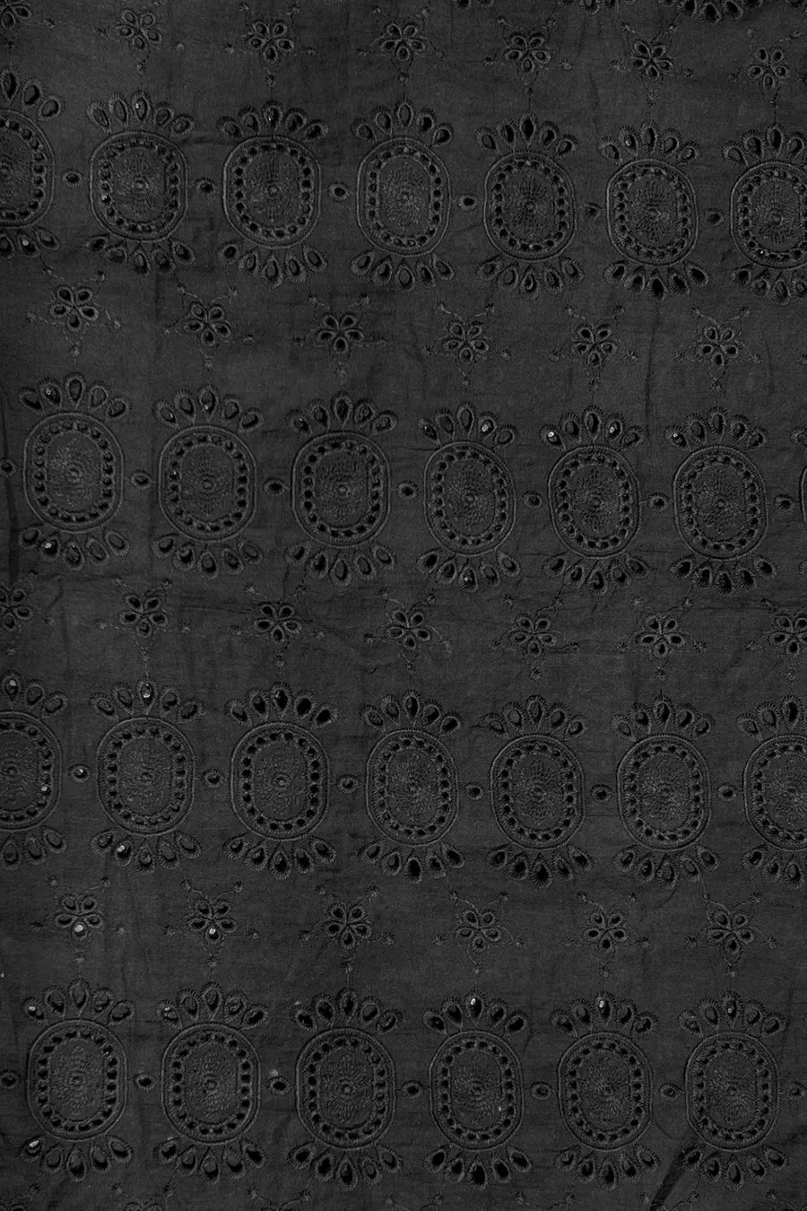 Lisa Top - Medallion Embroidery Black