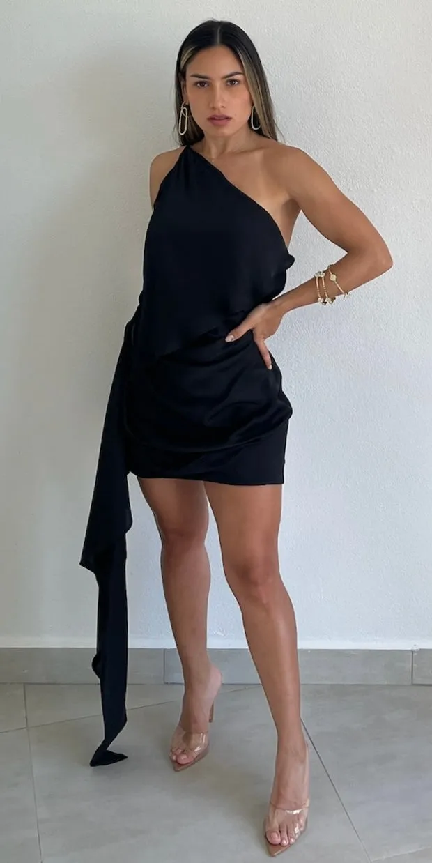 Love Me Tonight Black One-Shoulder Dress