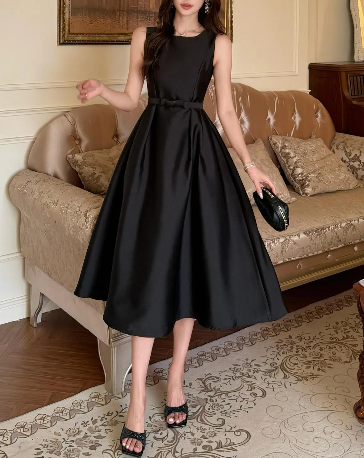 Retro Mid-Length Dress with Sleeveless Design and Waist-Enhancing Corset