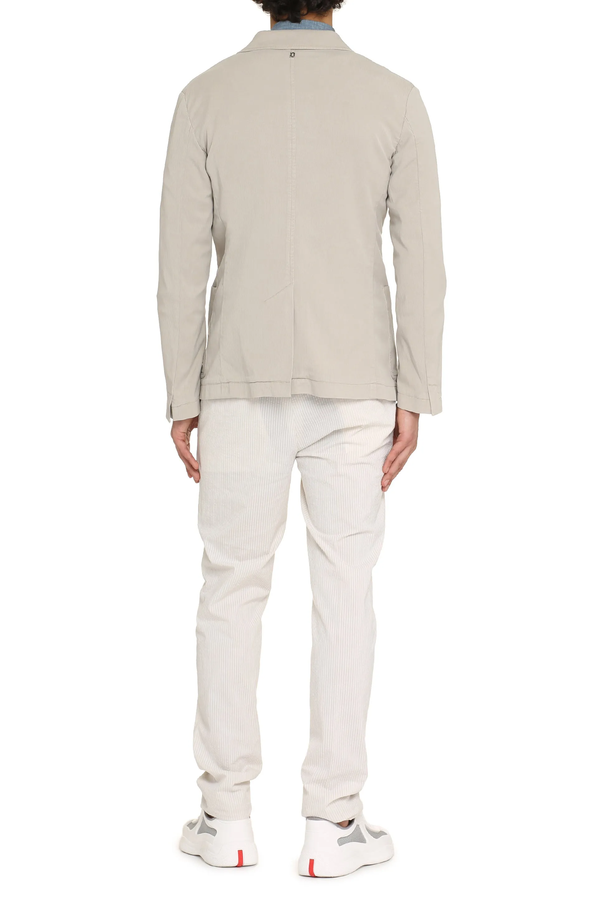 Single-breasted two-button jacket