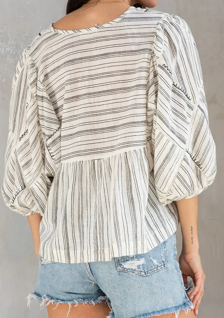 T199 STRIPE PUFF BLOUSE