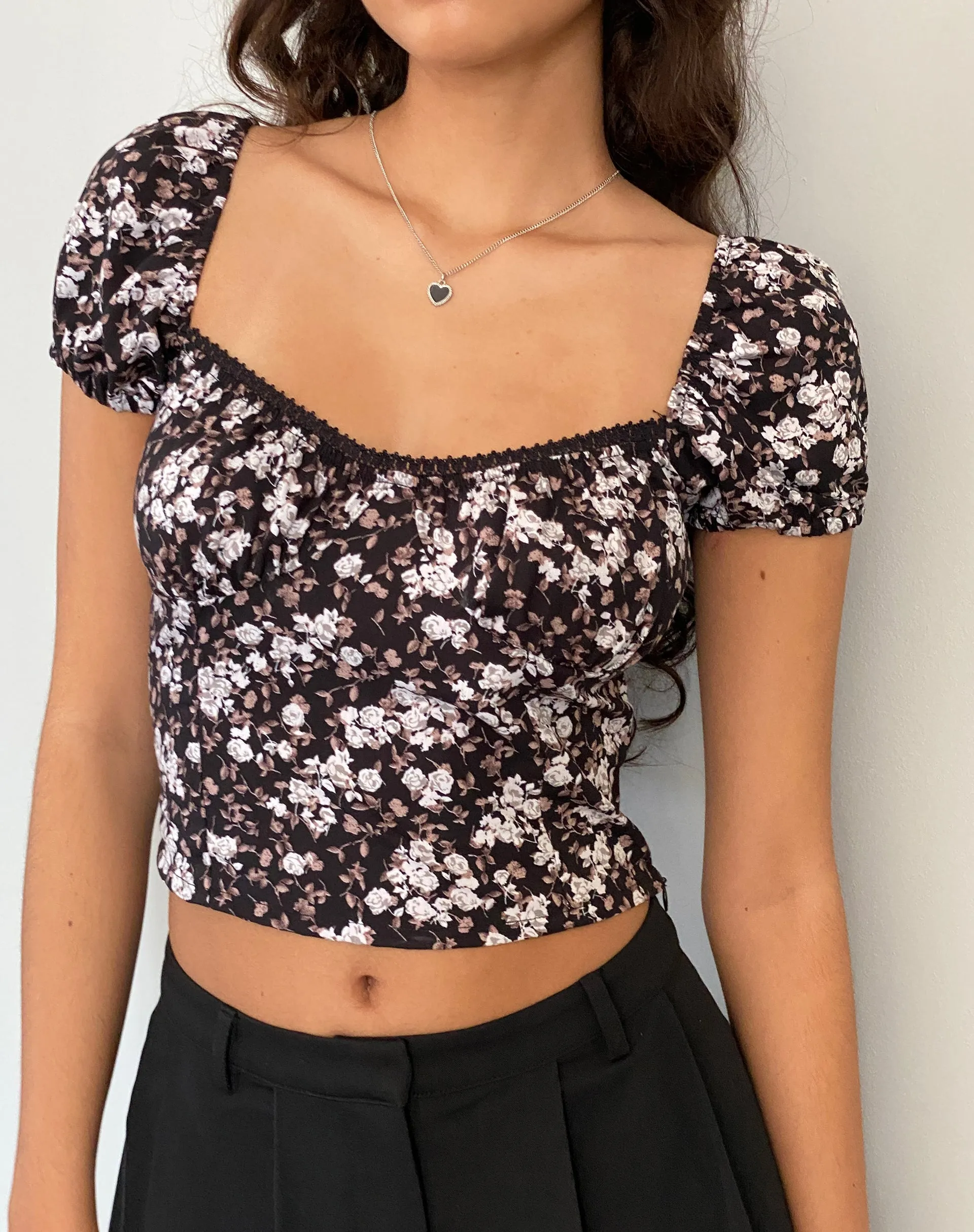 Tezu Sweetheart Top in Dark Wild Flower